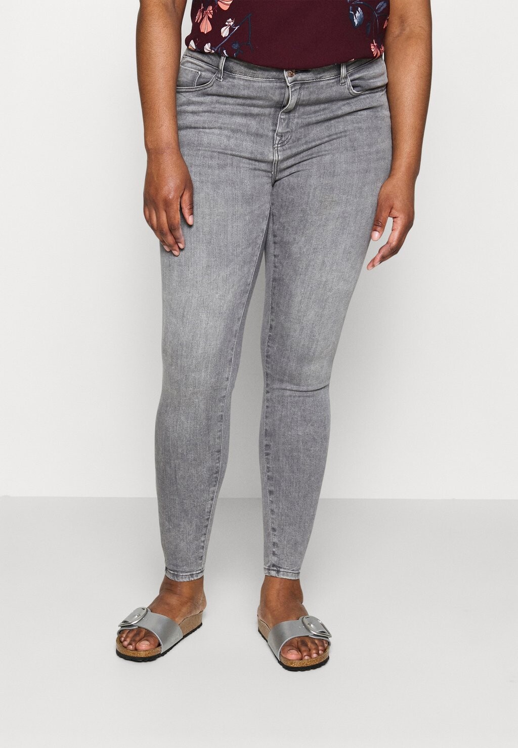

Джинсы Skinny Fit ONLY Carmakoma