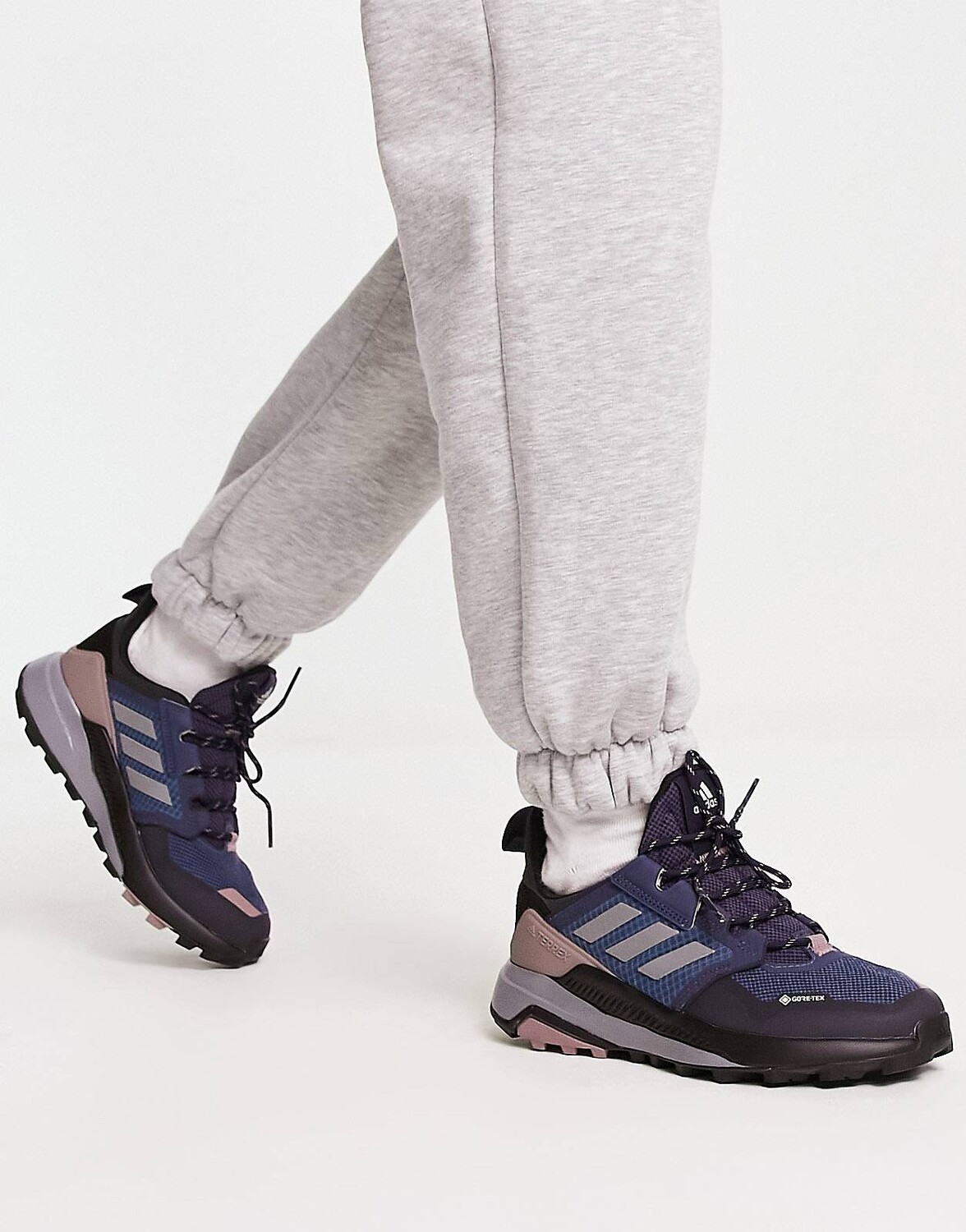

Синие кроссовки adidas Terrex Trailmaker Gore Tex