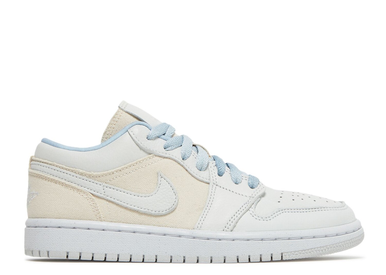 

Кроссовки Air Jordan Wmns Air Jordan 1 Low 'Sail Canvas', белый
