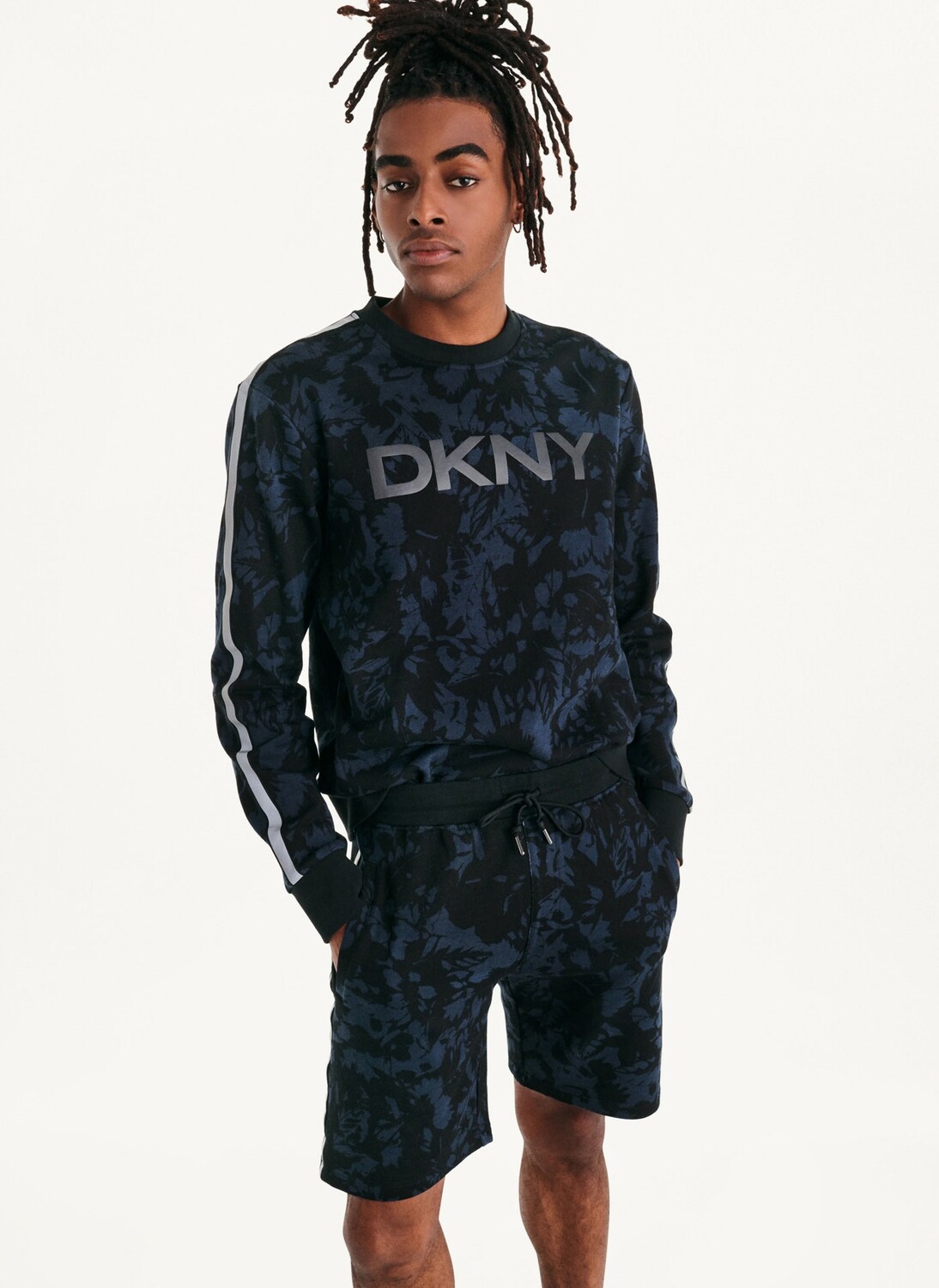 

Шорты из ткани френч терри с принтом DKNY