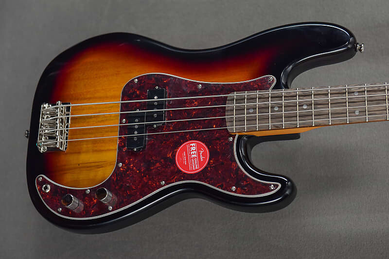 

CLASSIC VIBE '60S PRECISION BASS Squier