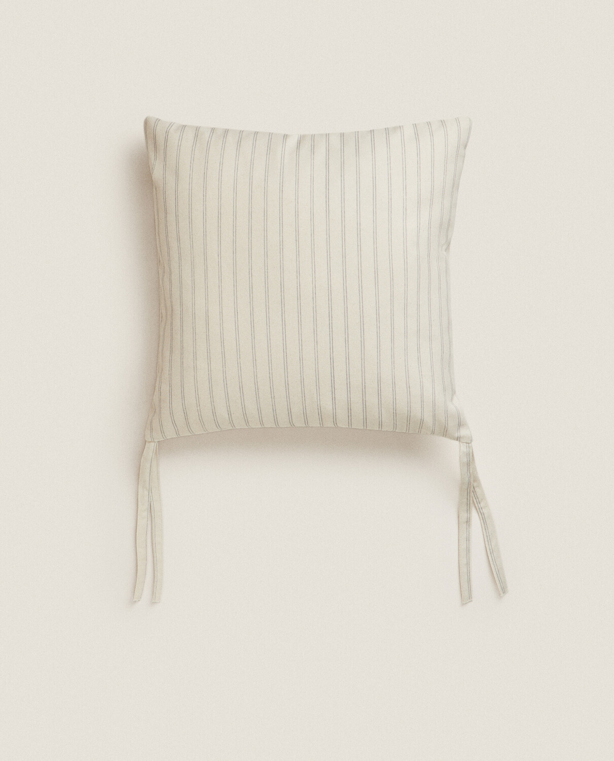 

Подушка для спинки Zara Home Striped Armchair Back, бежевый