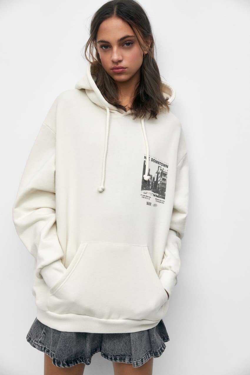 

Худи с фотопринтом Pull&Bear, кремовый