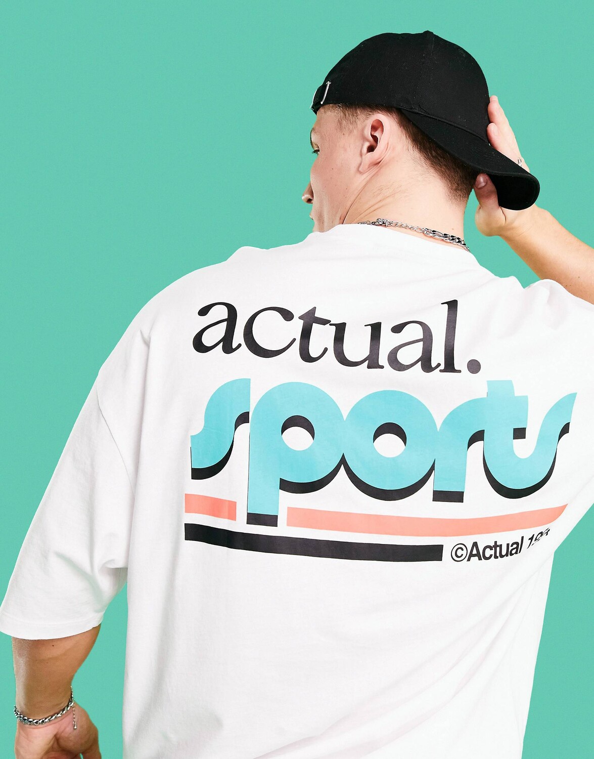 

Белая футболка оверсайз с логотипом на груди ASOS Actual sports