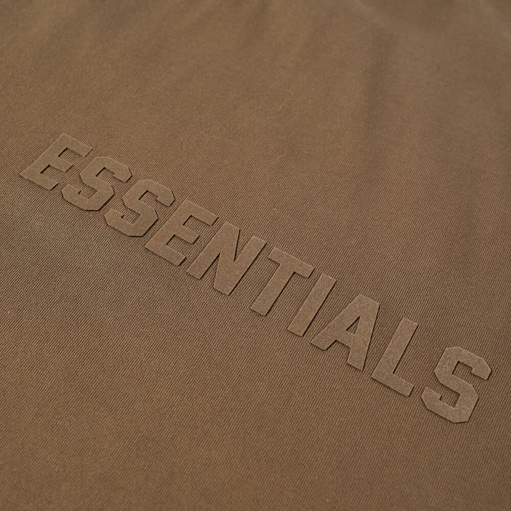 

Футболка Fear of God ESSENTIALS Logo Tee