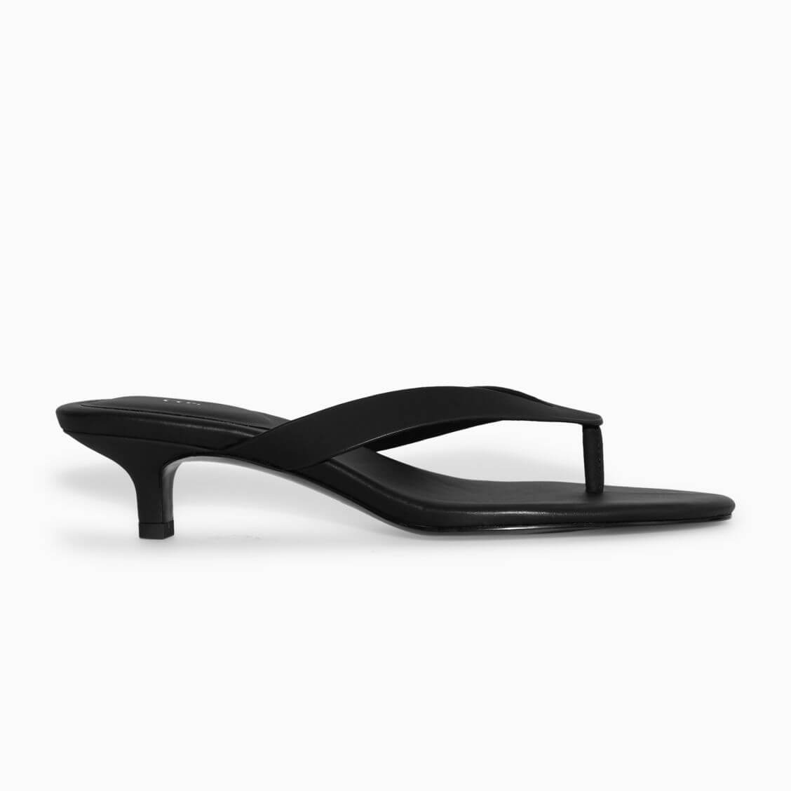 

Мюли COS Leather Thong Heeled, черный