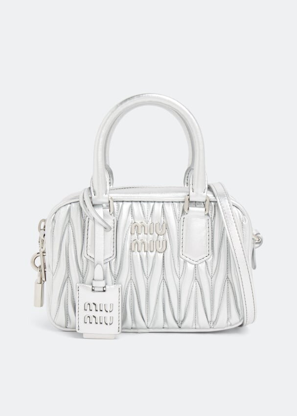 

Сумка MIU MIU Matelassé leather top handle bag, серебряный