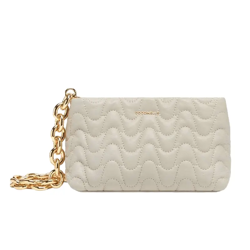 

Клатч Coccinelle Ophelie Matelasse Mini, белый