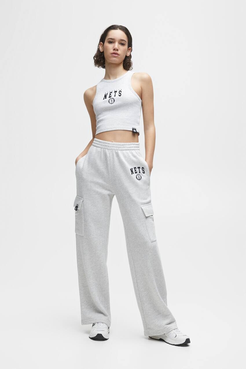 

Спортивные брюки NBA Brooklyn Nets Pull&Bear, серый