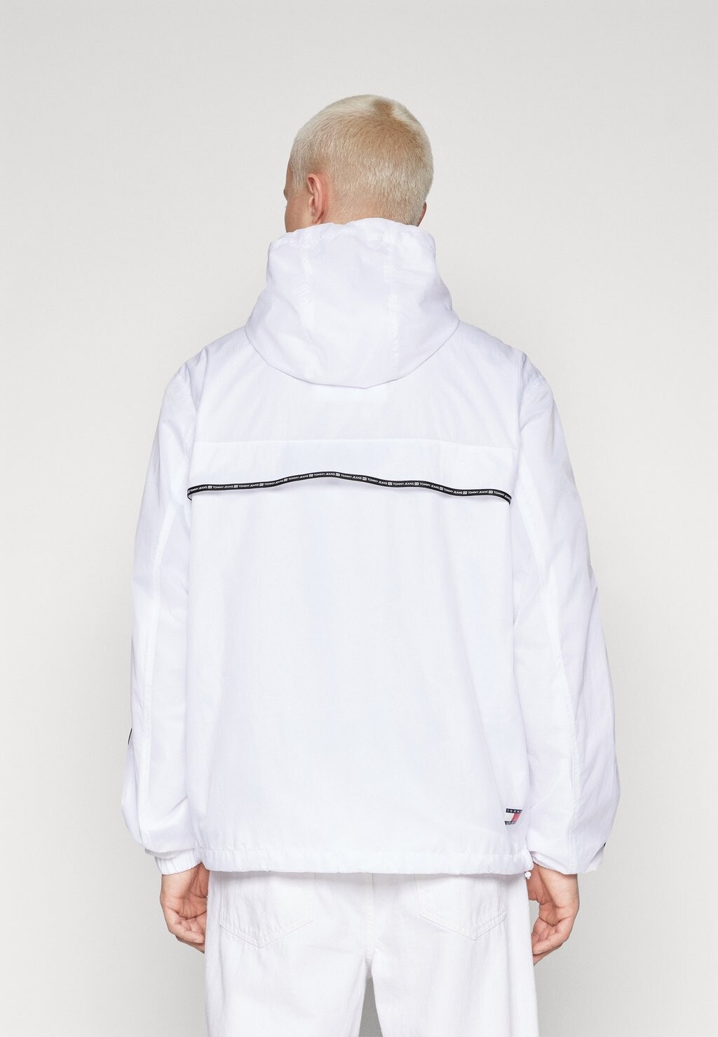 

Легкая куртка Chicago Tape Windbreaker Tommy Hilfiger, белая