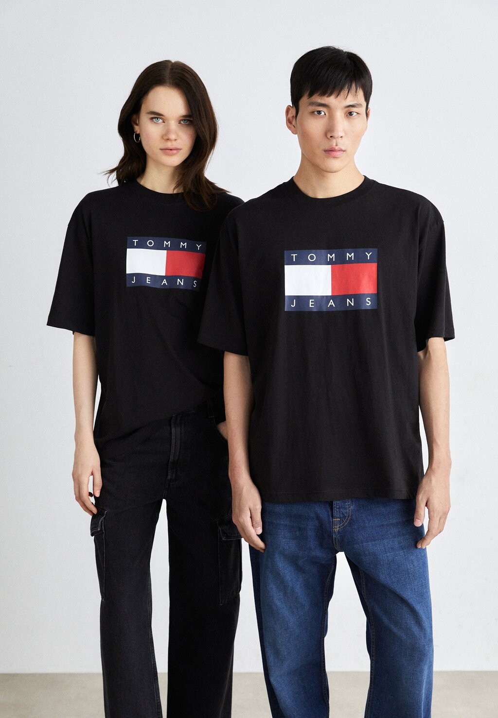 

Футболка с принтом Skate Flag Tee Unisex Tommy Jeans, черный