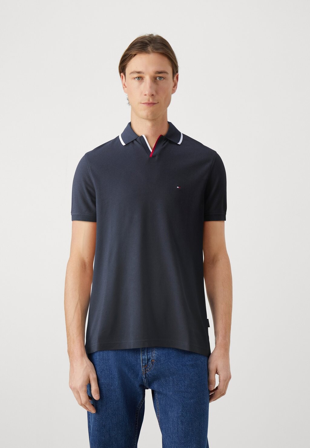

Футболка с принтом RWB TIPPED V COLLAR REG POLO Tommy Hilfiger, военно-морской