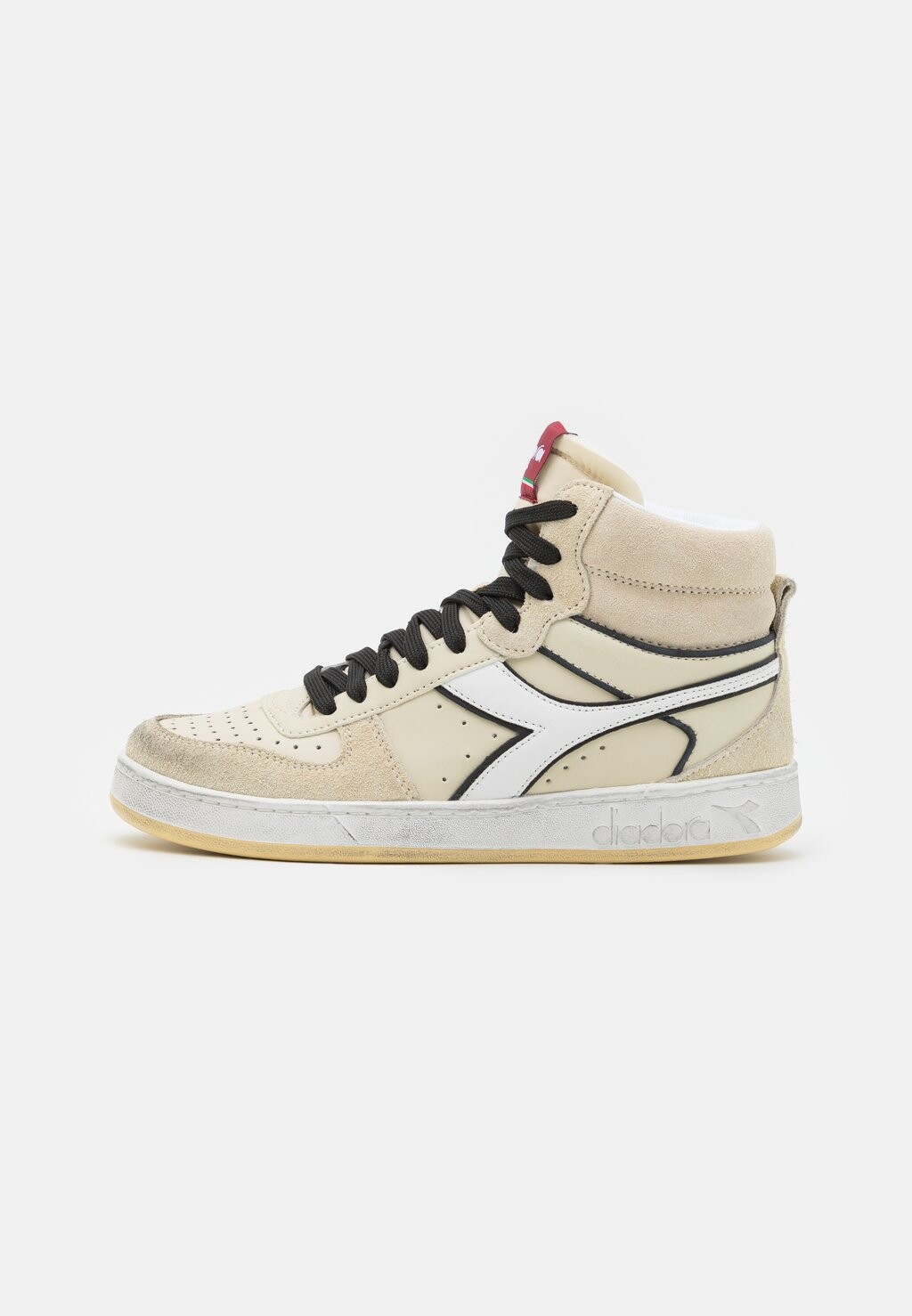 

Высокие кроссовки Diadora