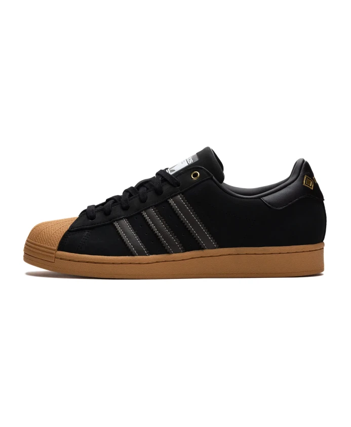 

Кроссовки Gore Tex Adidas, черный