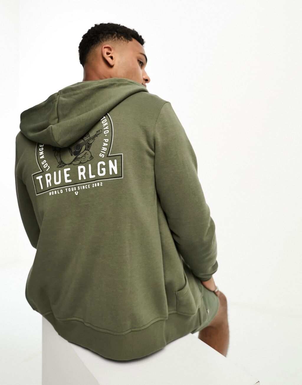 

Зеленая толстовка True Religion