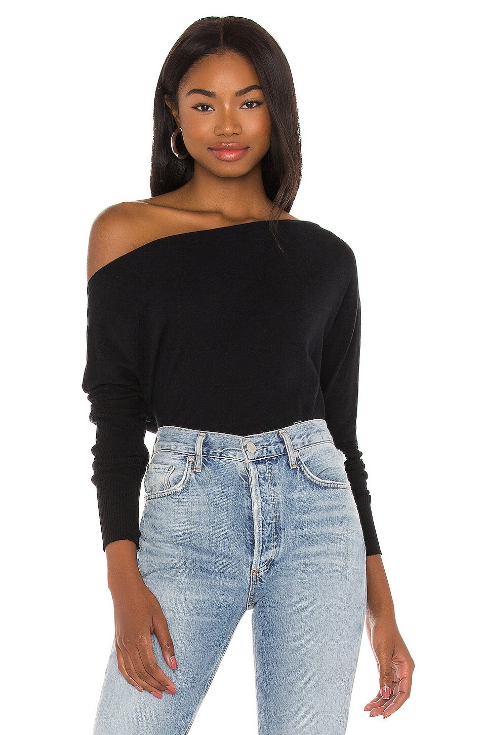 

Топ Enza Costa Cashmere Cuffed Off Shoulder Long Sleeve, черный