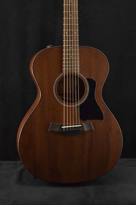 

Акустическая гитара Taylor American Dream AD22e Mahogany