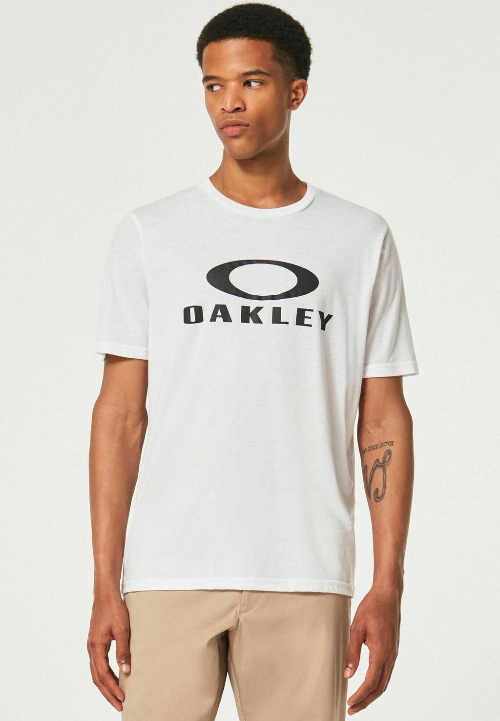 

Футболка с принтом Oakley, белый