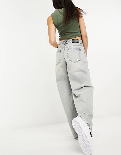 

Светлые винтажные джинсы с напуском Stradivarius Soft Touch
