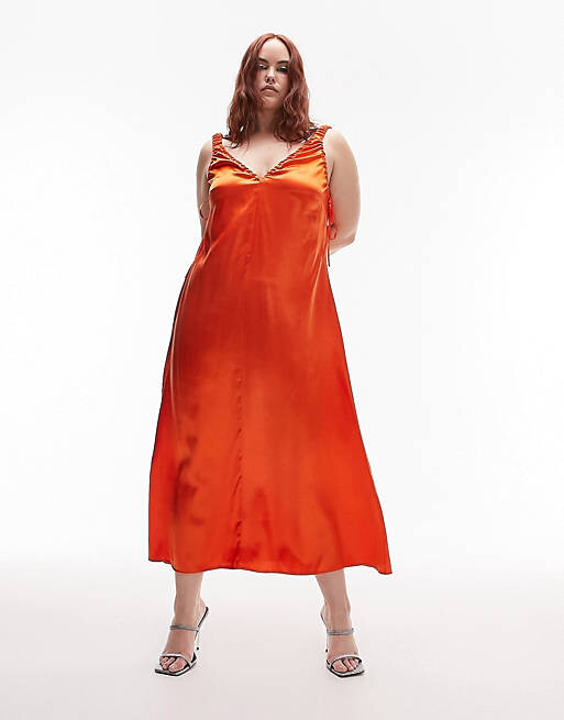 

Красное атласное платье-комбинация со сборками Topshop Curve