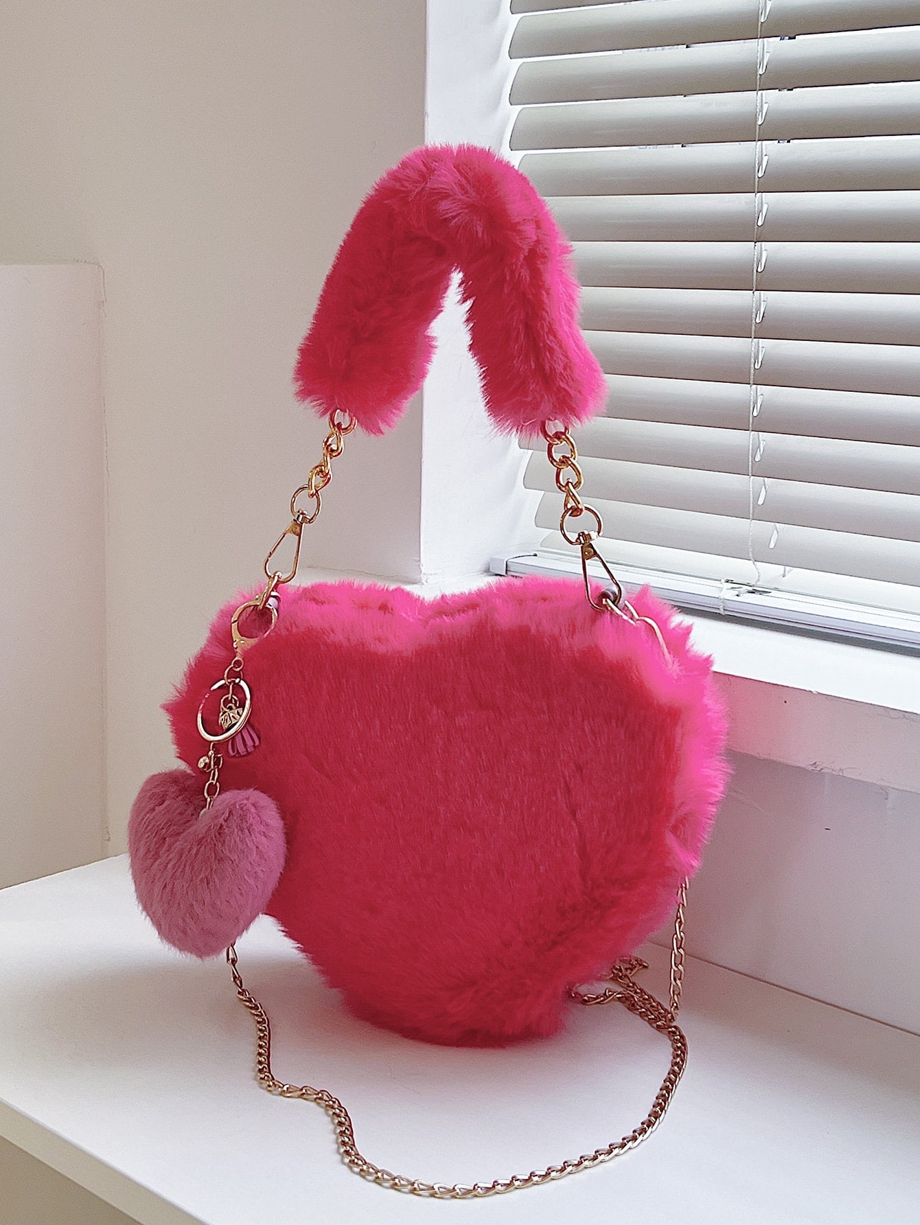 1 шт. однотонная плюшевая сумка в форме любви, ярко-розовый