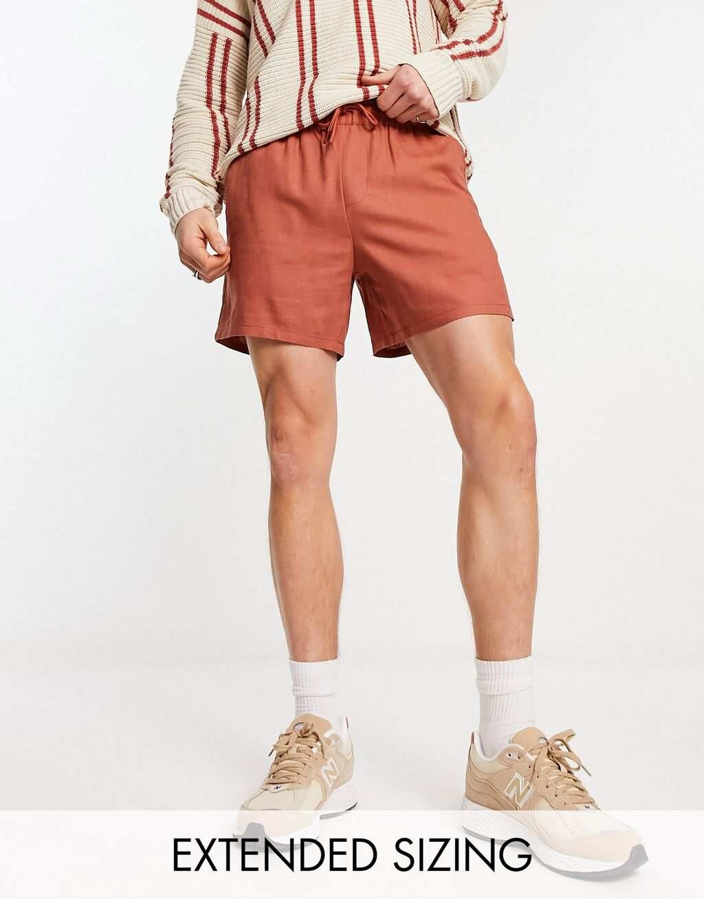 

Коричневые узкие льняные шорты ASOS DESIGN укороченной длины