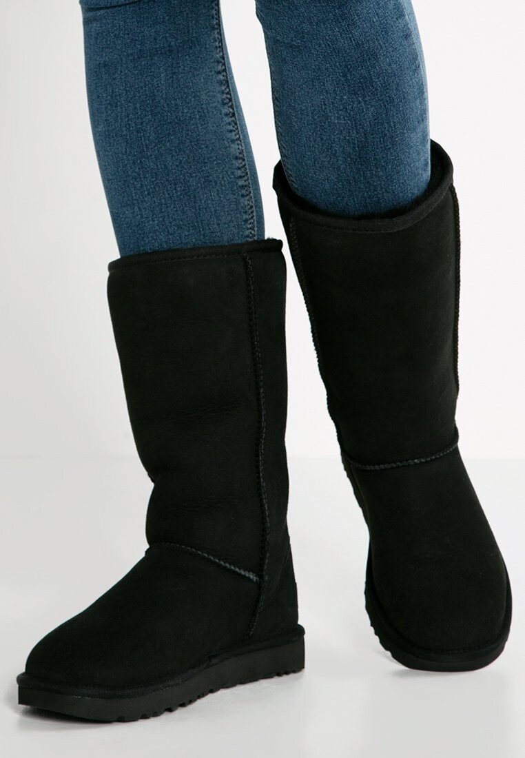 

Сапоги UGG, черный
