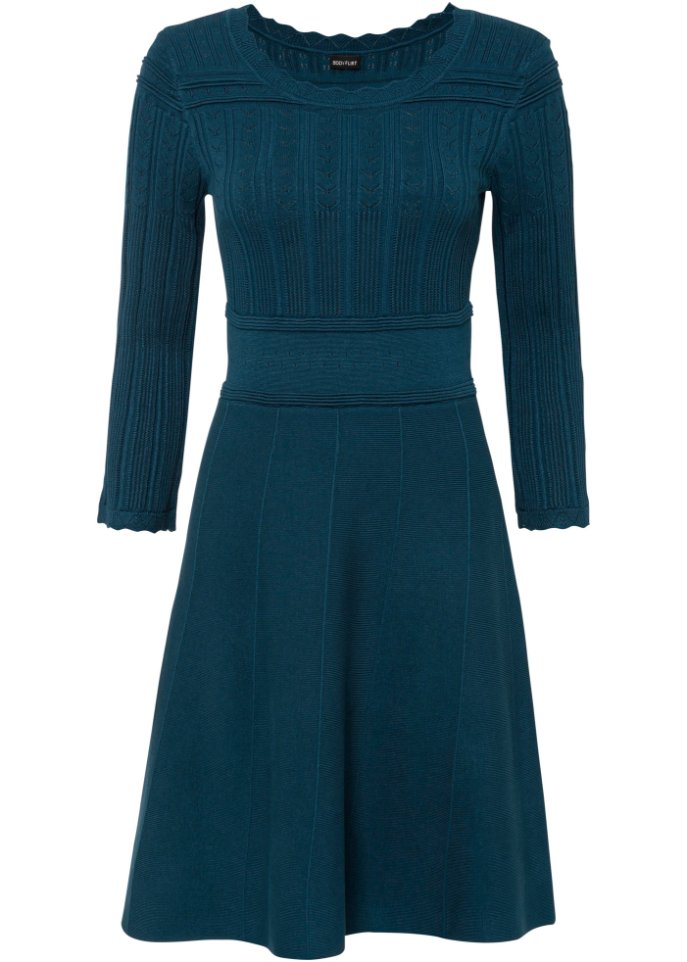 Трикотажное платье с ажурным узором и экологически чистой вискозой Bodyflirt, синий фото