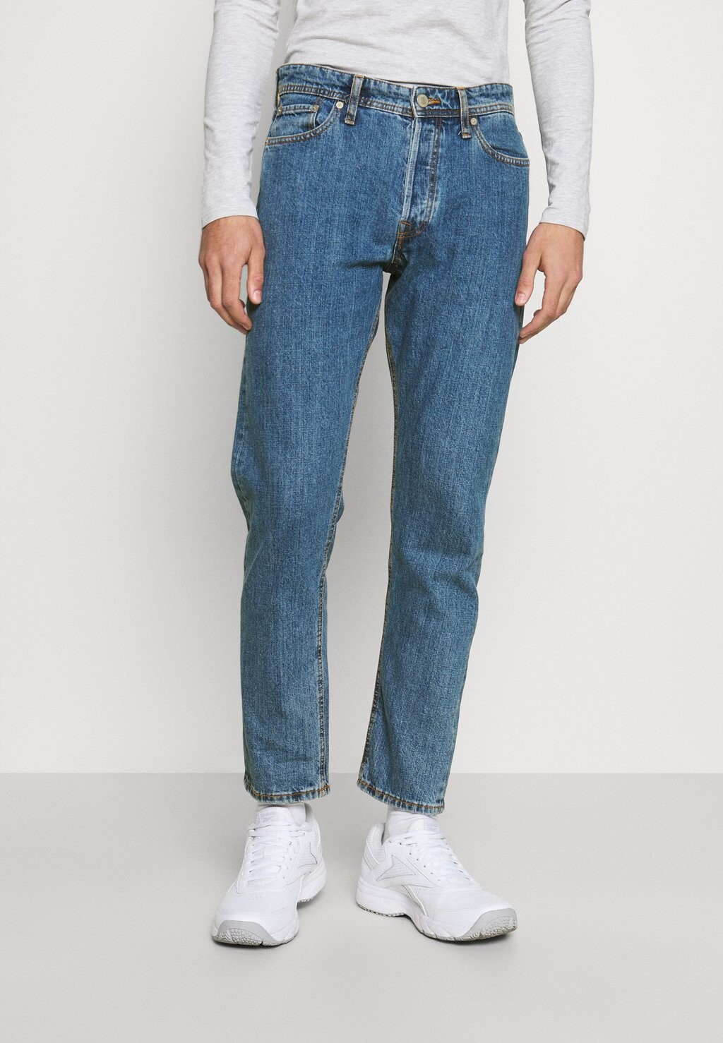 

Джинсы прямого кроя Jack & Jones