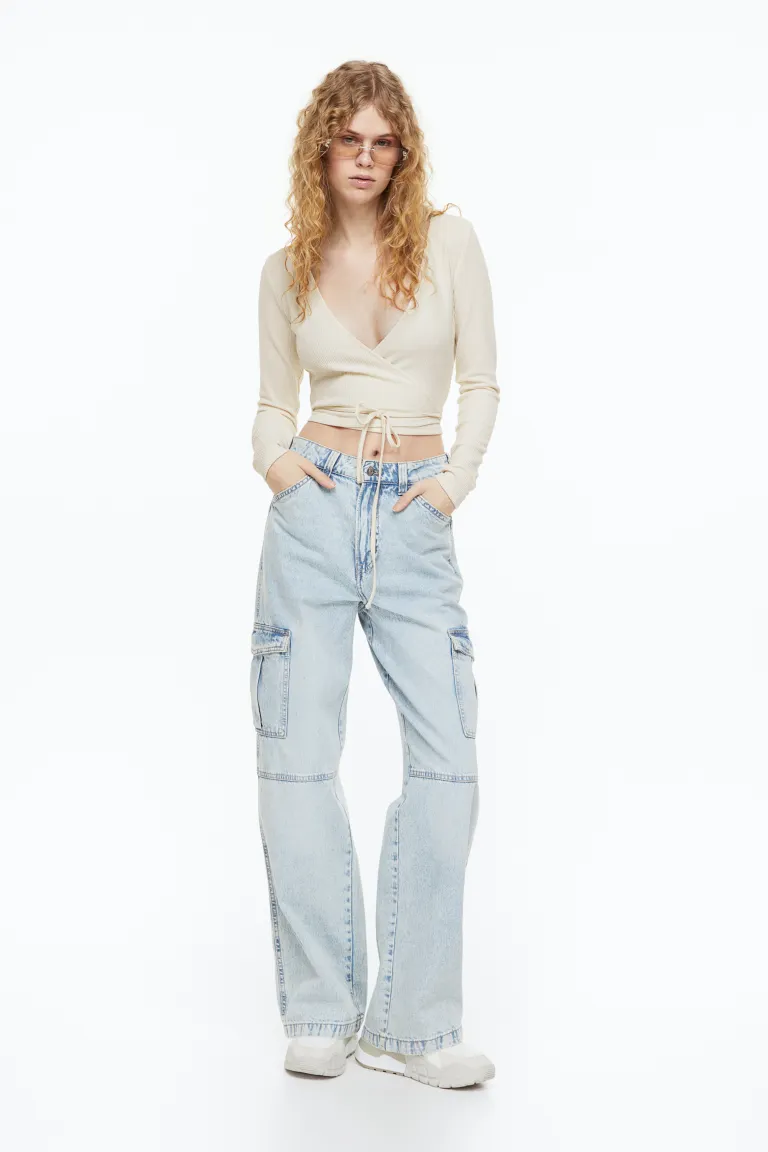 

Блузка со рюшами и трансфером H&M, белый