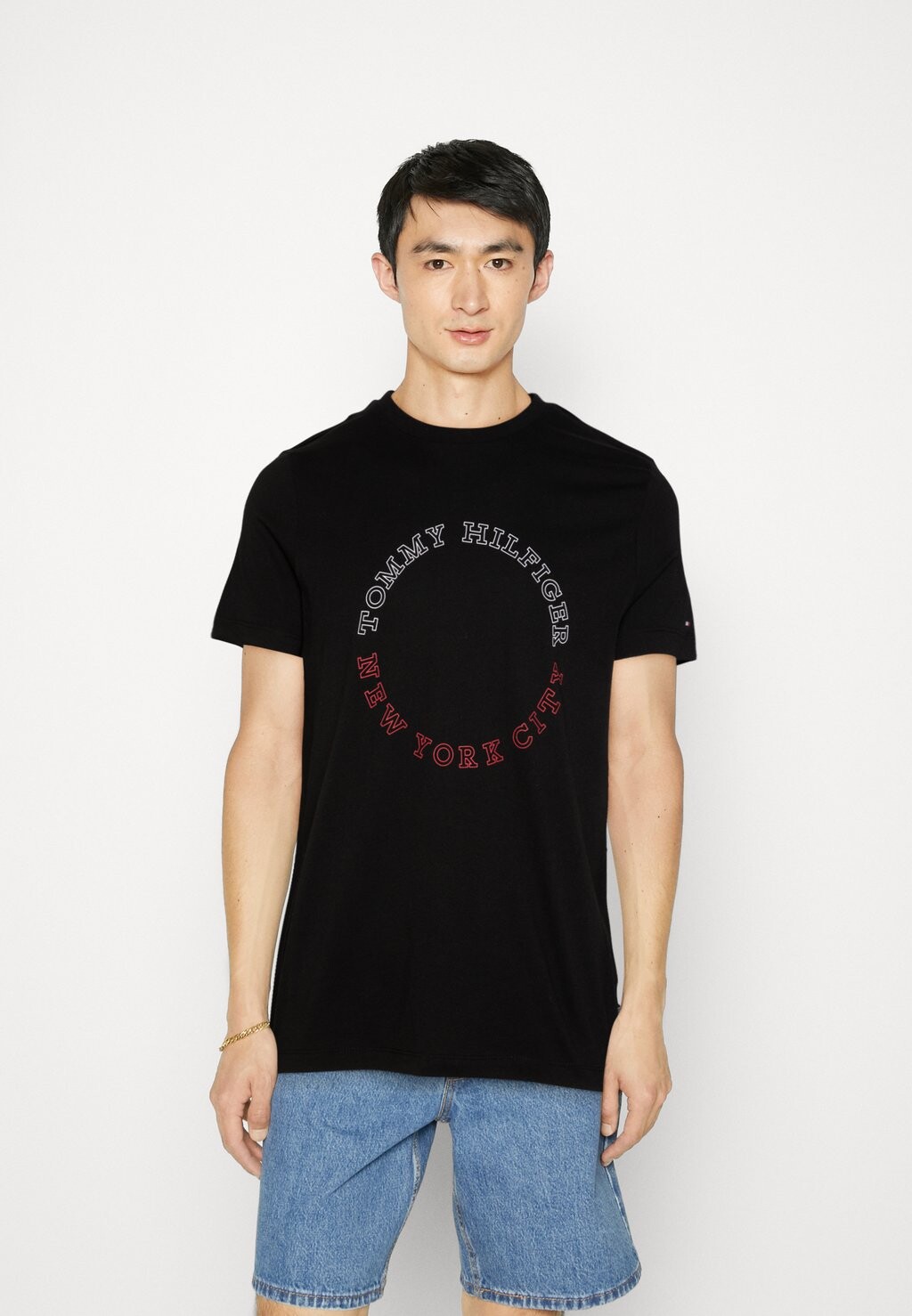 

Футболка с принтом MONOTYPE ROUNDLE TEE Tommy Hilfiger, черный