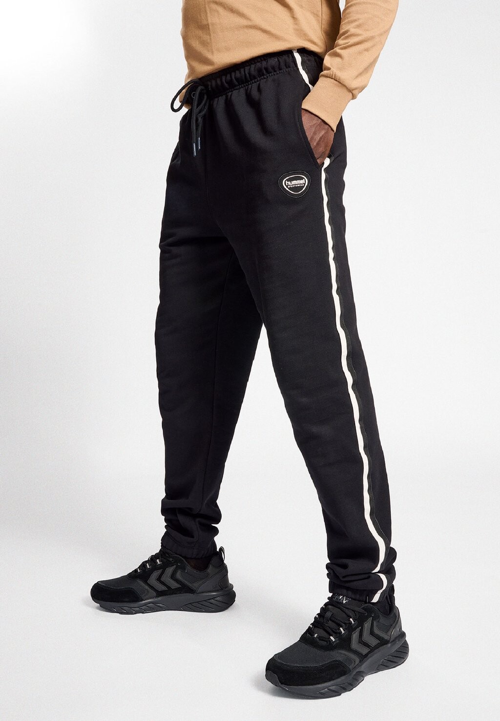 

Спортивные брюки Hummel, черный