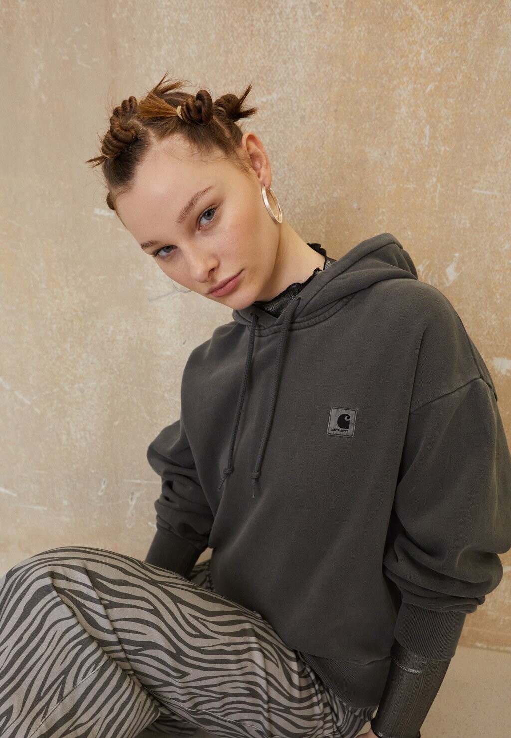 

Толстовка Carhartt WIP, черный