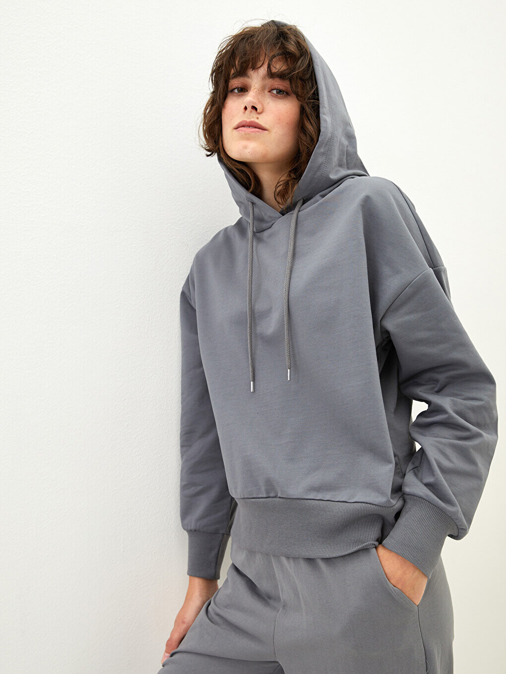 

Однотонная женская толстовка с капюшоном и длинными рукавами LCW Casual, темно-серый