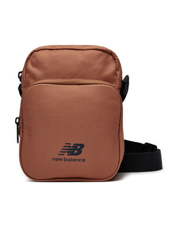 Рюкзак New Balance, коричневый цена и фото