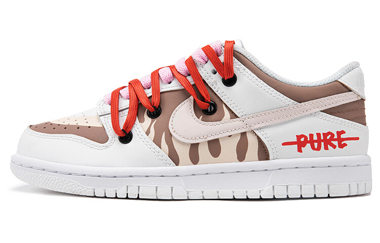 

Женские кроссовки для скейтбординга Nike Dunk Low