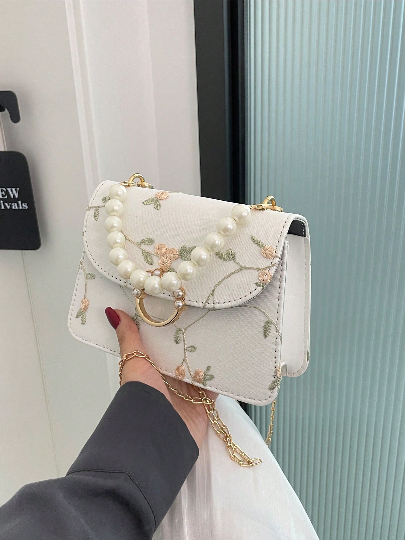 Мини-квадратная сумка с цветочной вышивкой, белый