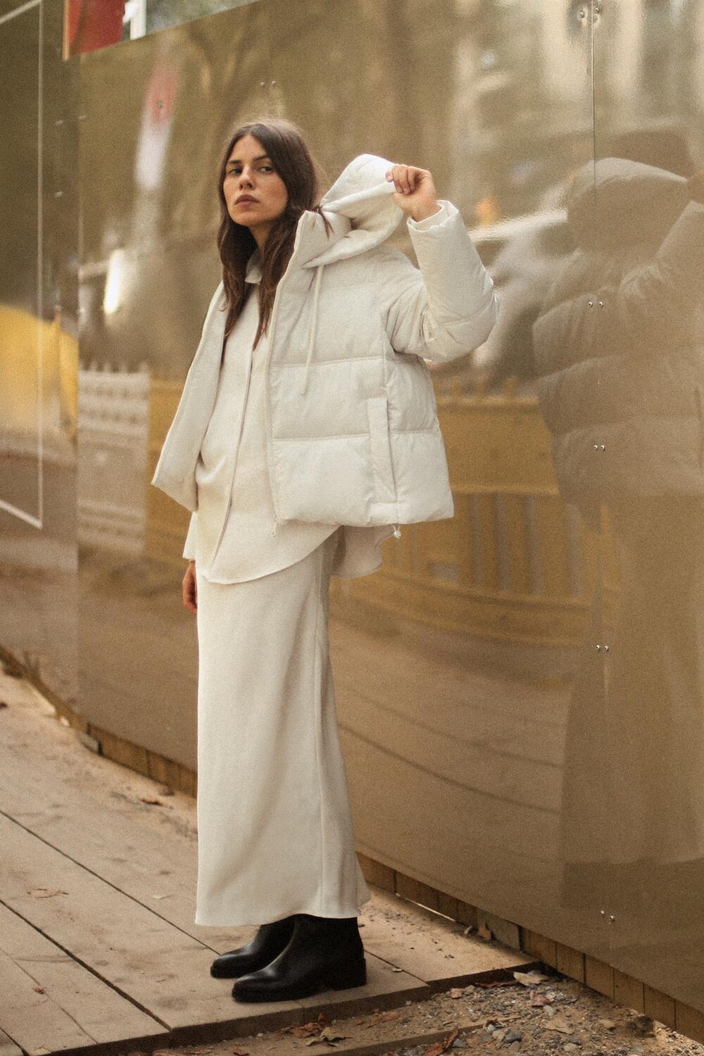 

Укороченный анорак для защиты от воды и ветра ZARA, экрю