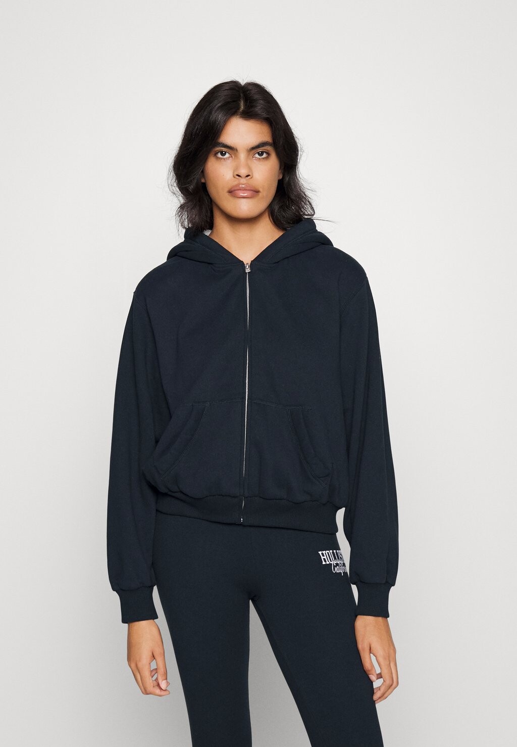 

Свитшот на молнии Hollister Co., черный