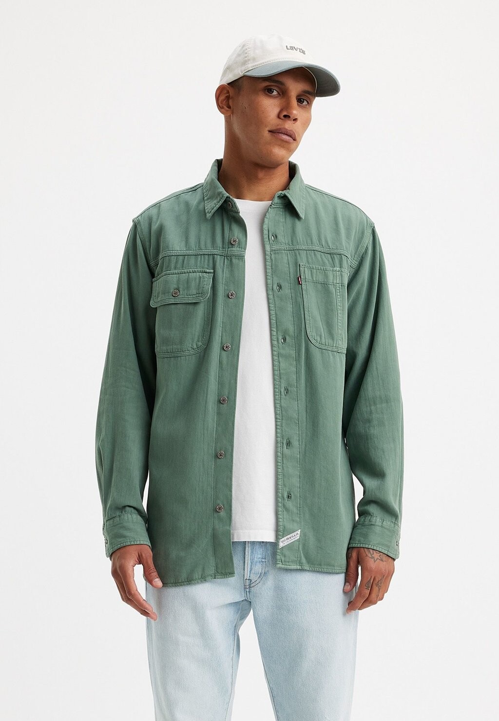 

Рубашка AUBURN WORKER Levi's, цвет olie forest garment dye