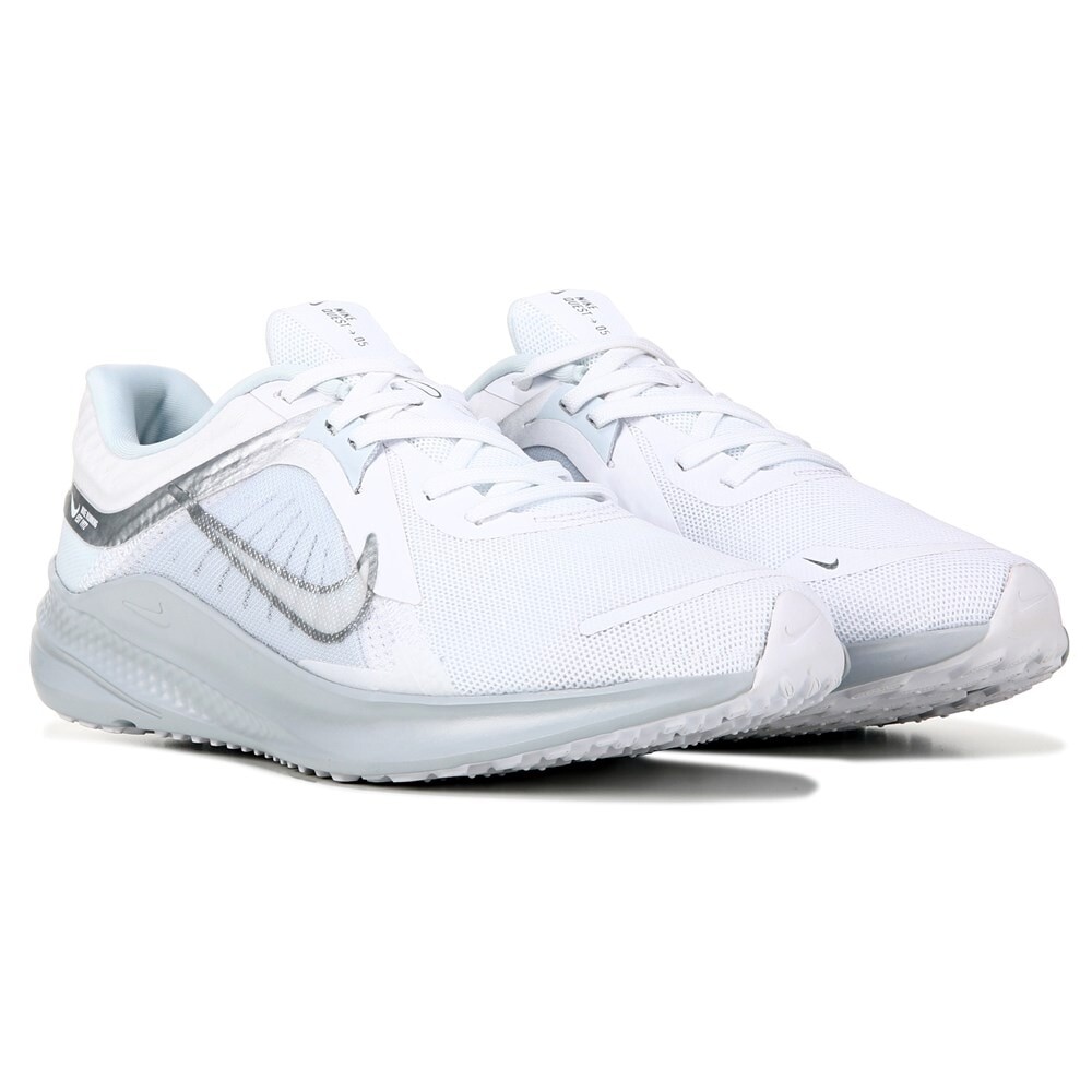 

Женские кроссовки Quest 5 Nike, белый