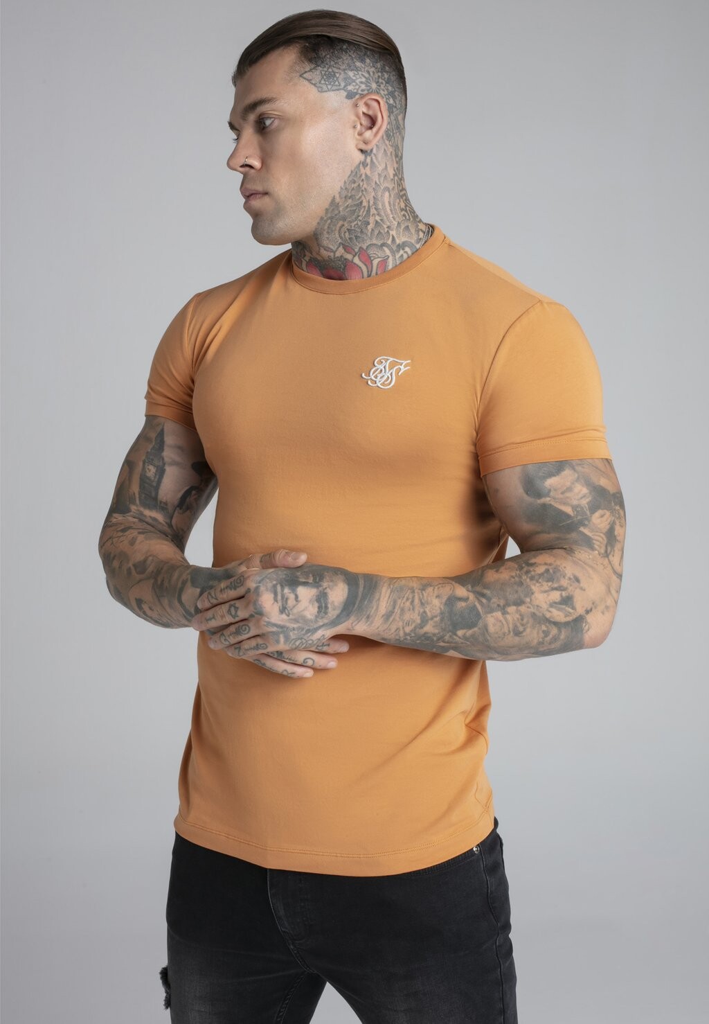 Базовая футболка Muscle Fit SIKSILK, желтый