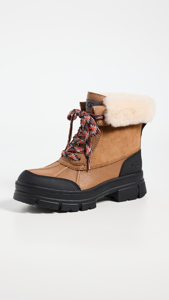 

Ботинки UGG Ashton Addie