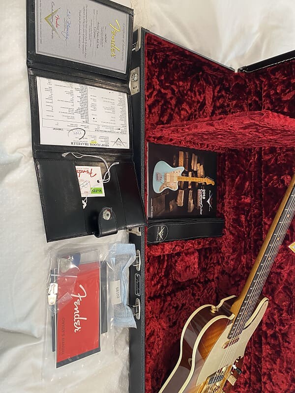 

Электрогитара Fender Artisan Tamo Ash Tele 2017
