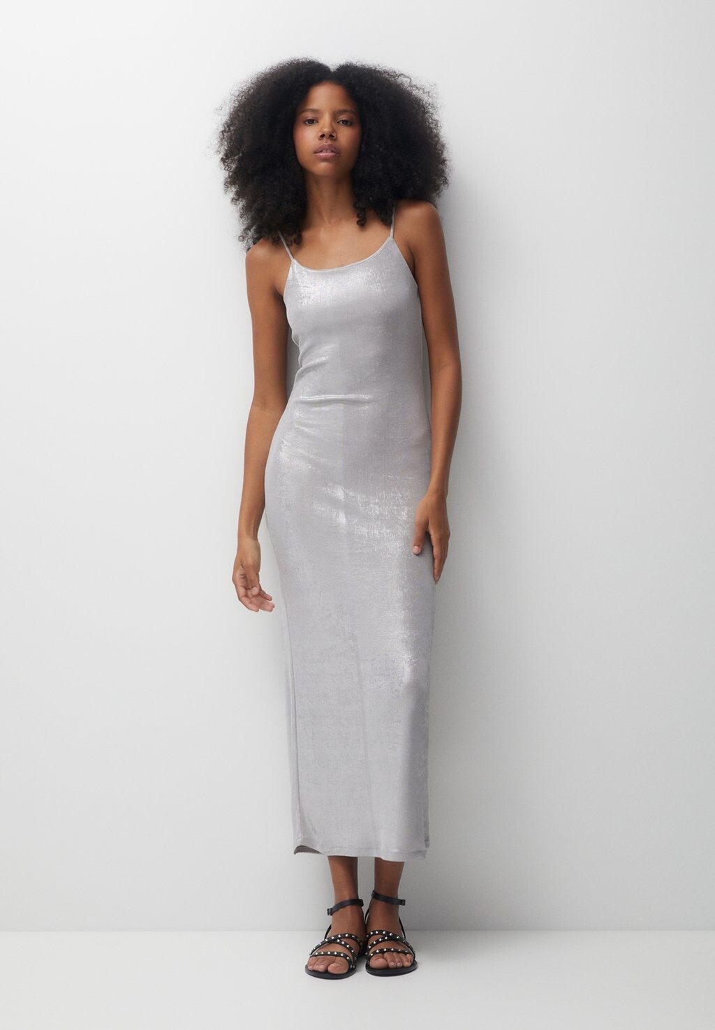 

Длинное платье Strappy Long PULL&BEAR, серебро