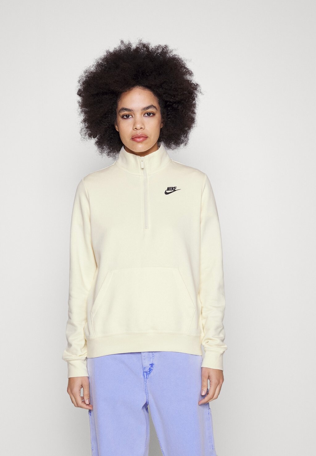 

Толстовка Nike Club, кокосовое молоко, Серый