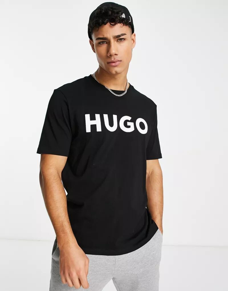 Черная футболка с логотипом Hugo Dulivio Hugo Red бежевая свободная футболка унисекс hugo dulivio hugo red