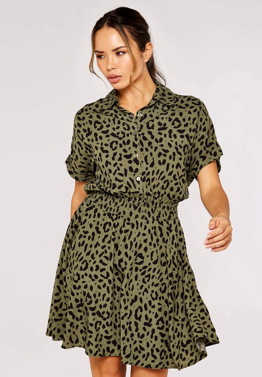 

Платье-рубашка Animal Print Short Sleeve Apricot, хаки