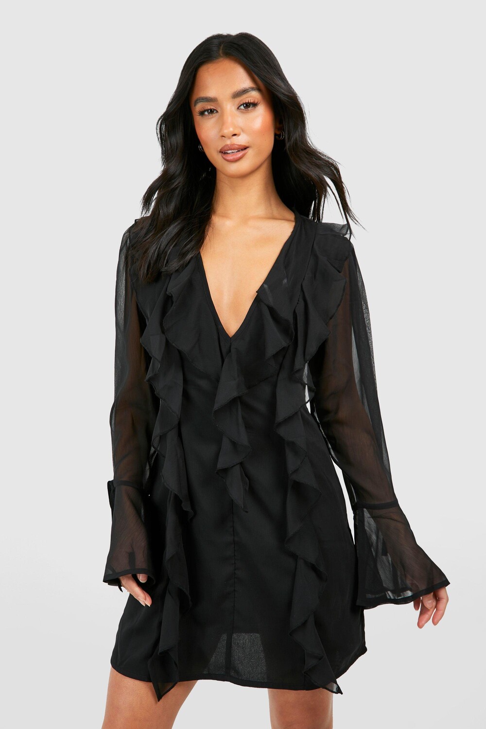 

Мини-платье из шифона Petite с оборками boohoo, черный
