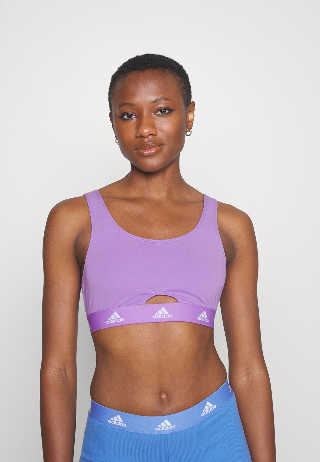 

Бюстье Adidas